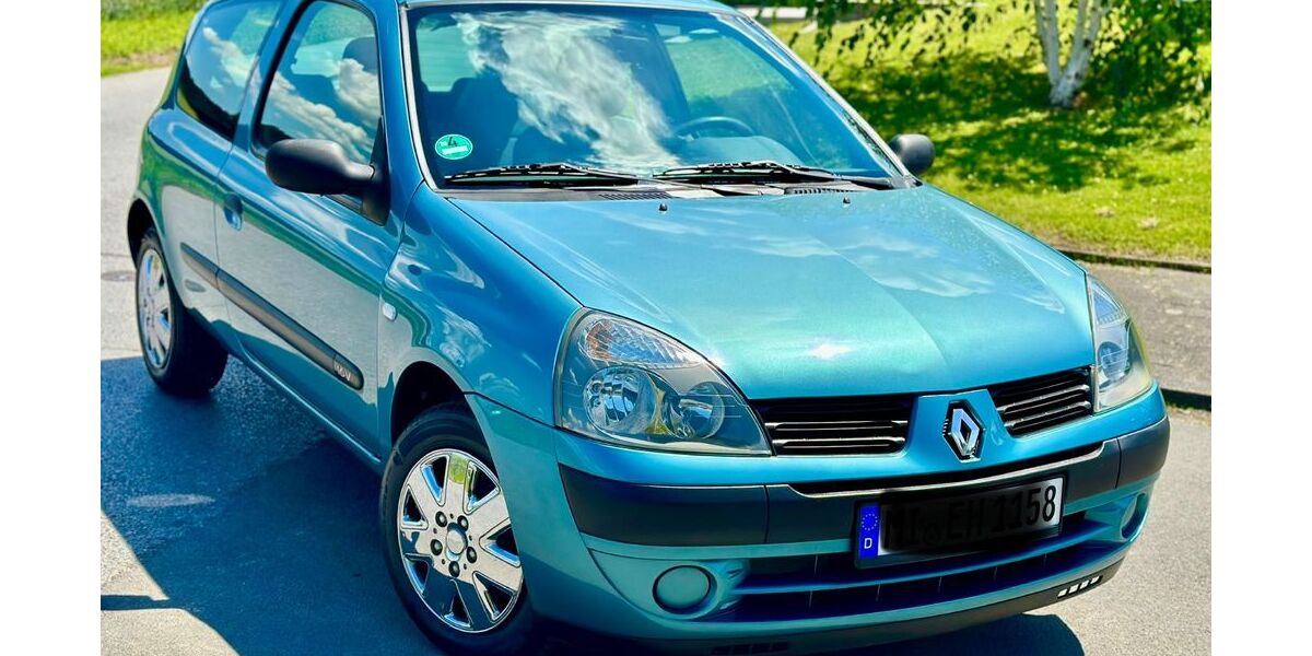 Renault Clio 81.500 km 2.999 &euro; Ratingen 40885