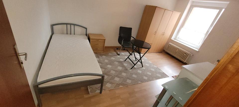 Etagenwohnung Duisburg Laar - 1 Zimmer, 20 m&sup2;, 300&euro; | Angebot:27551007