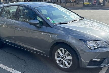 Seat Leon 48.500 km 15.200 &euro; Düsseldorf 40233