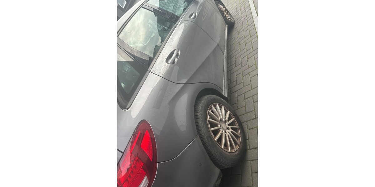 Mercedes-Benz B 180 220.000 km 9.000 &euro; Essen 45121