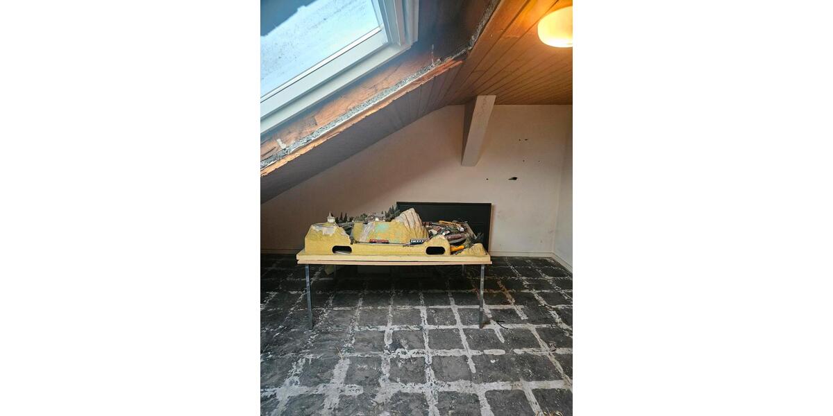 Dachgeschoßwohnung Wuppertal Barmen - 3 Zimmer, 500&euro; | Angebot:23220402