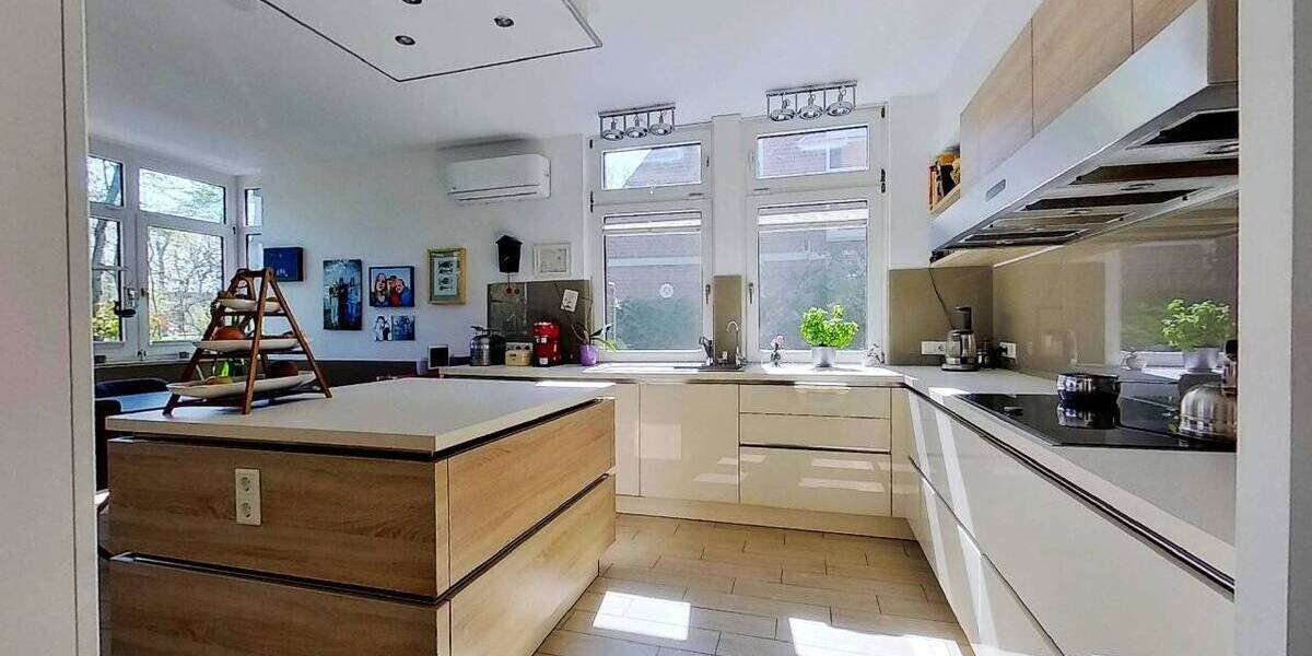 Einfamilienhaus Neuss Furth-Mitte - 9 Zimmer, 302 m&sup2;, 1.250.000&euro; | Angebot:26486011