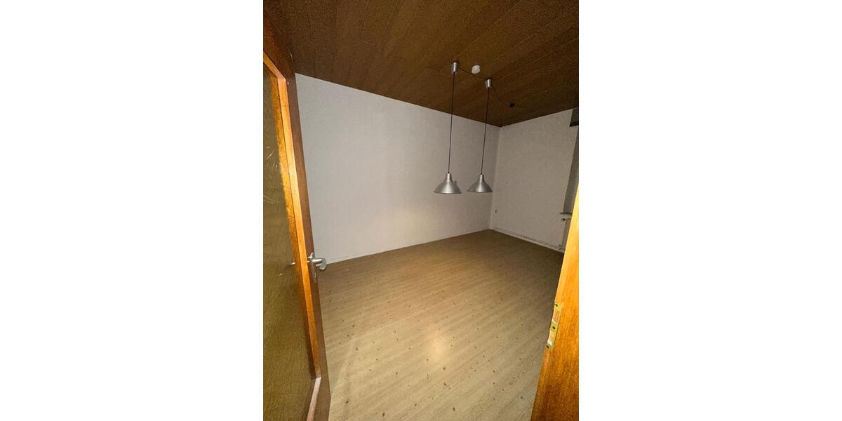 Etagenwohnung Duisburg Mittelmeiderich - 2.5 Zimmer, 70 m&sup2;, 850&euro; | Angebot:24862615