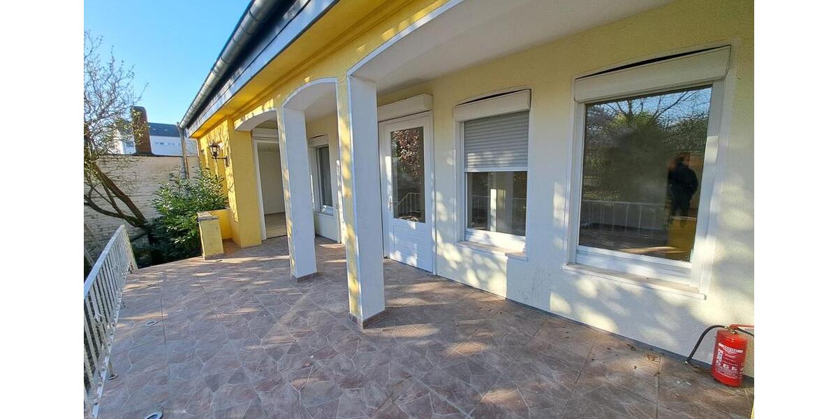 Etagenwohnung Krefeld Fischeln - 4 Zimmer, 112 m&sup2;, 1.420&euro; | Angebot:27549524