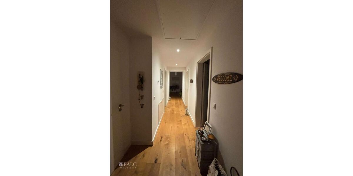Dachgeschoßwohnung Solingen Wald - 3 Zimmer, 95 m&sup2;, 1.350&euro; | Angebot:26384126