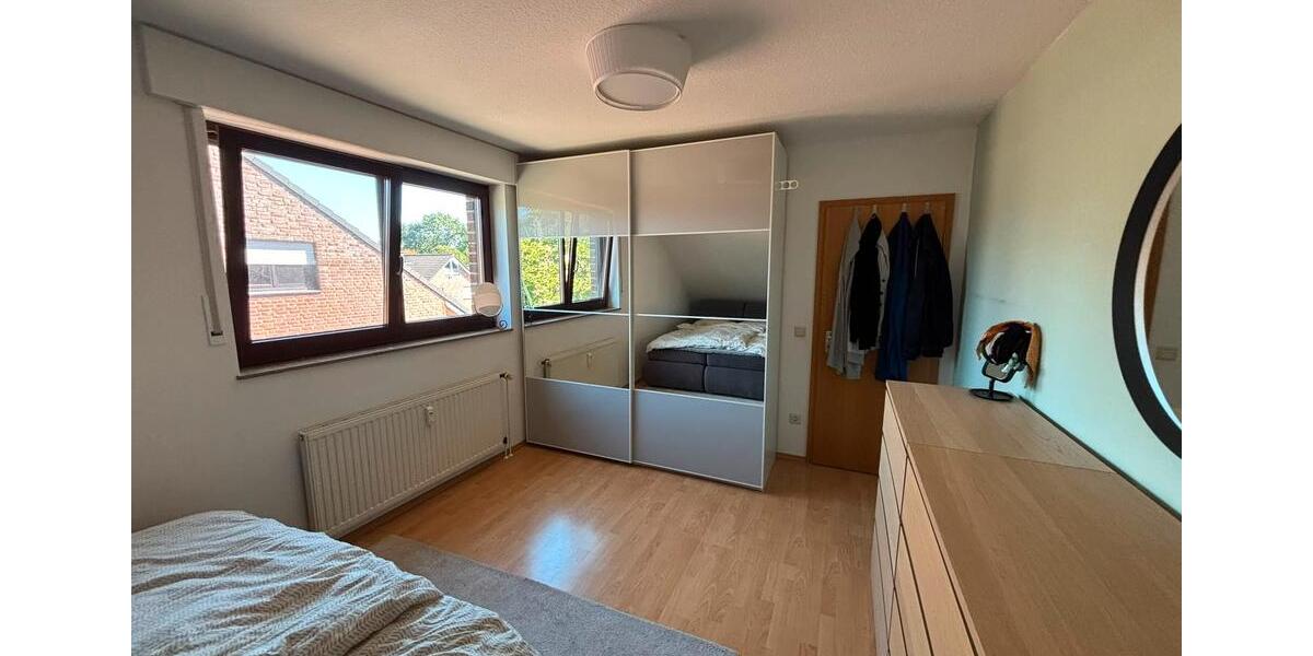 Dachgeschoßwohnung Moers Rheinkamp - 2 Zimmer, 65 m&sup2;, 195.000&euro; | Angebot:27213825