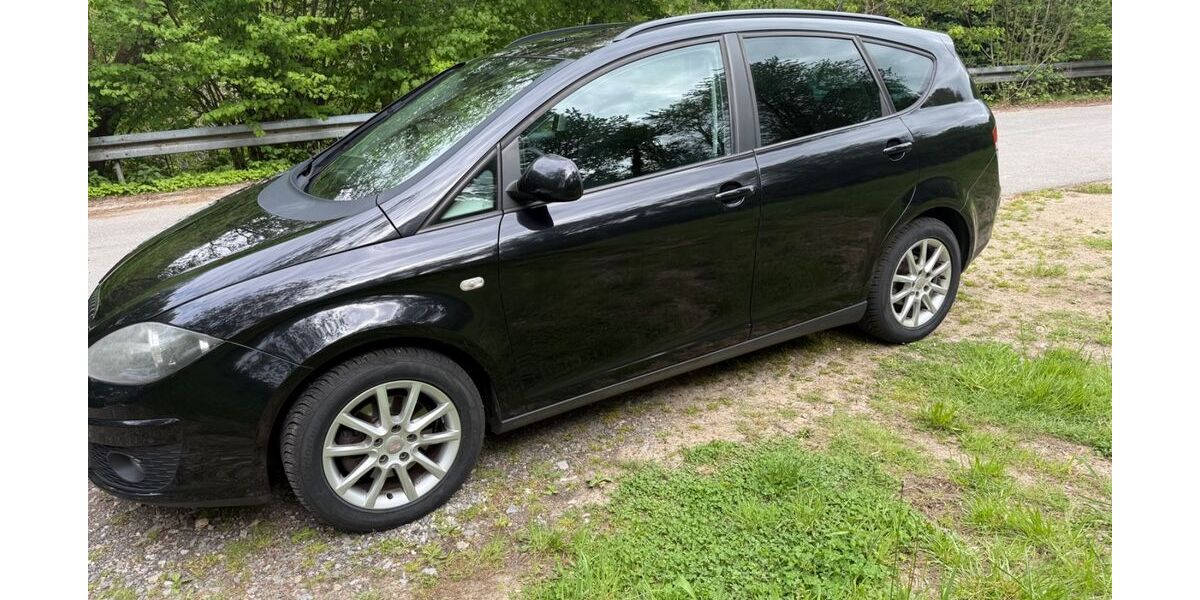 Seat Altea 212.000 km 2.900 &euro; Solingen 42659