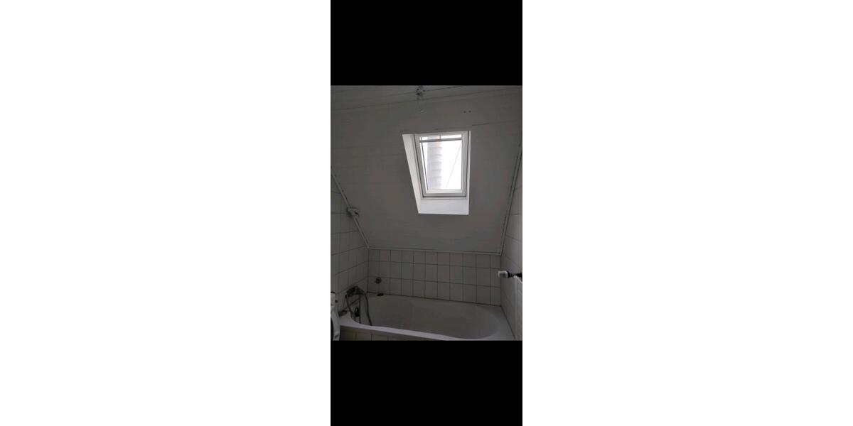 Dachgeschoßwohnung Duisburg Hamborn - 2.5 Zimmer, 53 m&sup2;, 55.000&euro; | Angebot:27533810