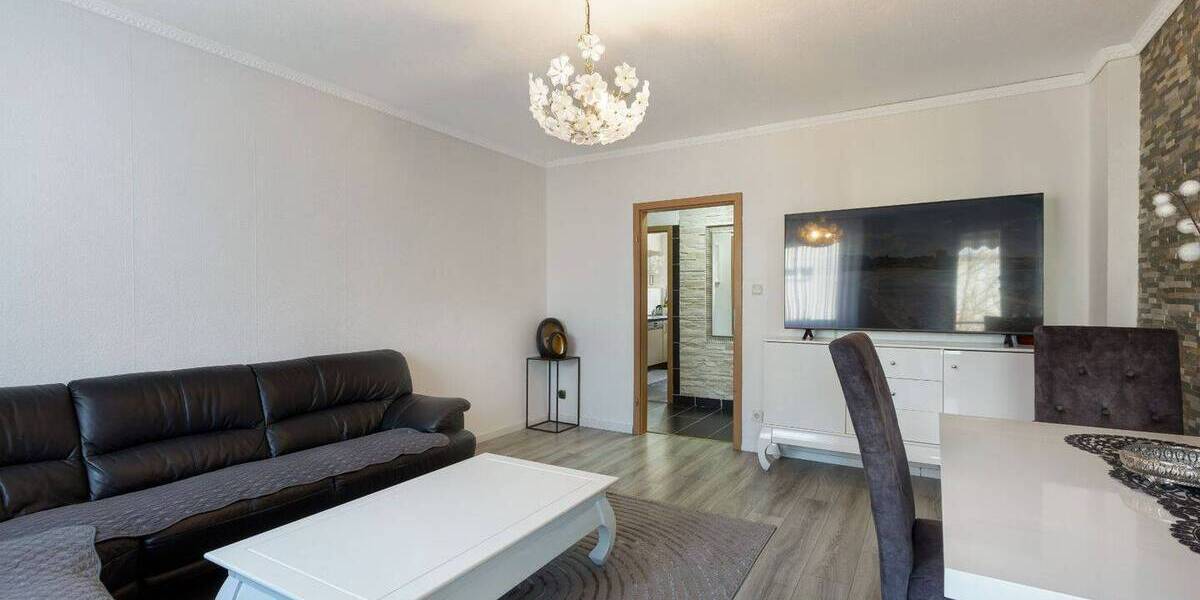 Etagenwohnung Düsseldorf Wersten - 4 Zimmer, 89 m&sup2;, 310.000&euro; | Angebot:26080476