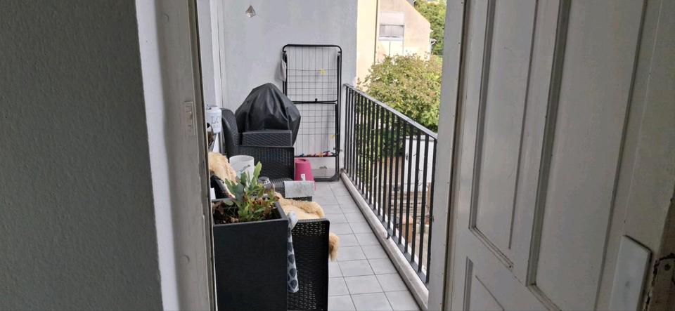 Etagenwohnung Essen Stadtbezirk V - 1 Zimmer, 95 m&sup2;, 930&euro; | Angebot:27545420