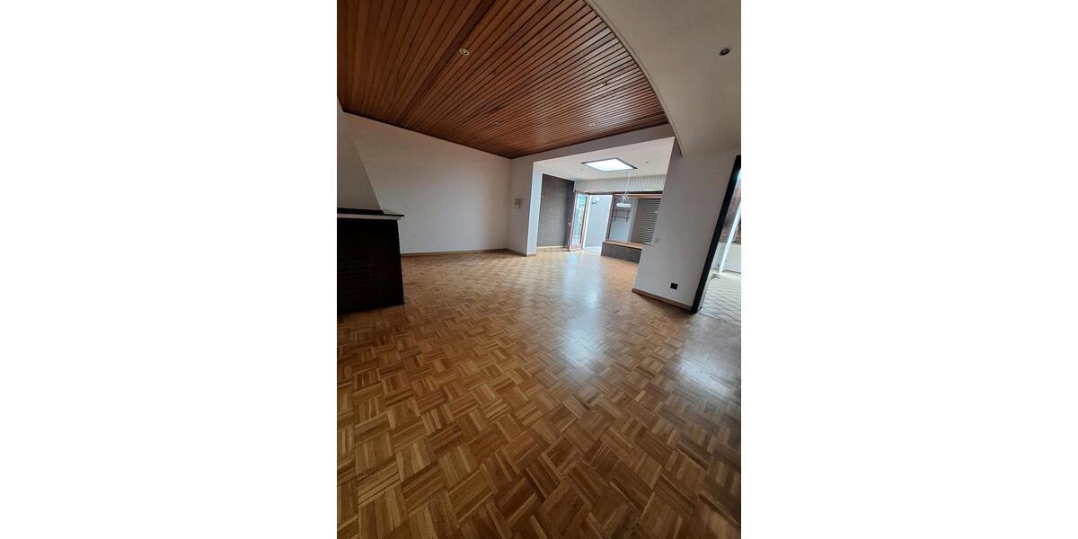Reihenhaus Krefeld Dießem - 4 Zimmer, 120 m&sup2;, 320.000&euro; | Angebot:27533538