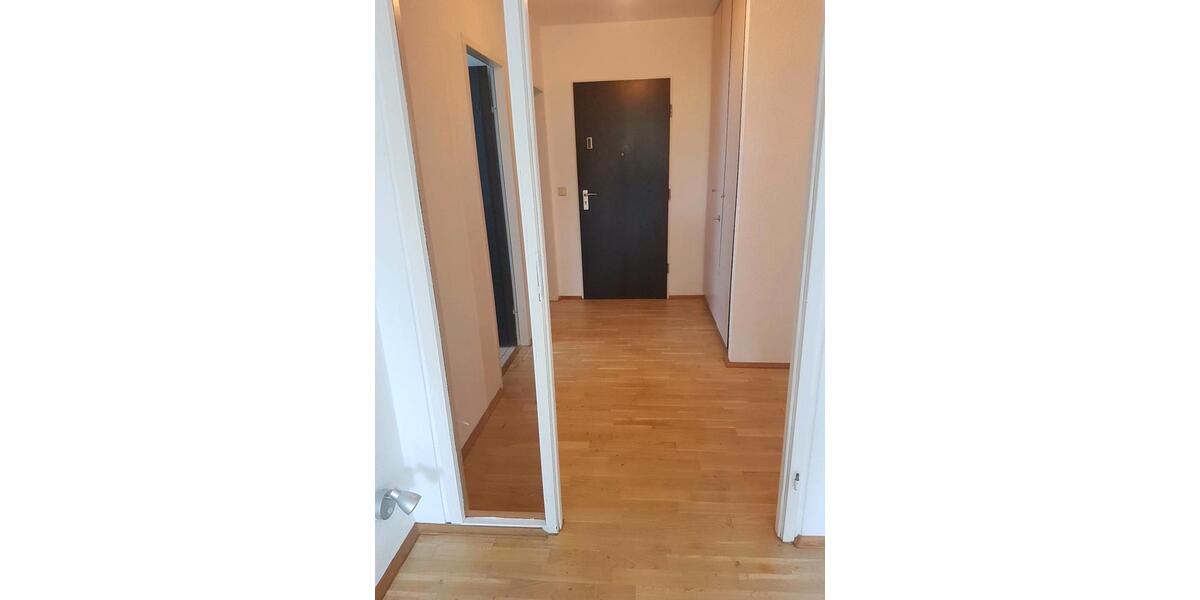 Dachgeschoßwohnung Mönchengladbach Ost - 2 Zimmer, 58 m&sup2;, 150.000&euro; | Angebot:25794377