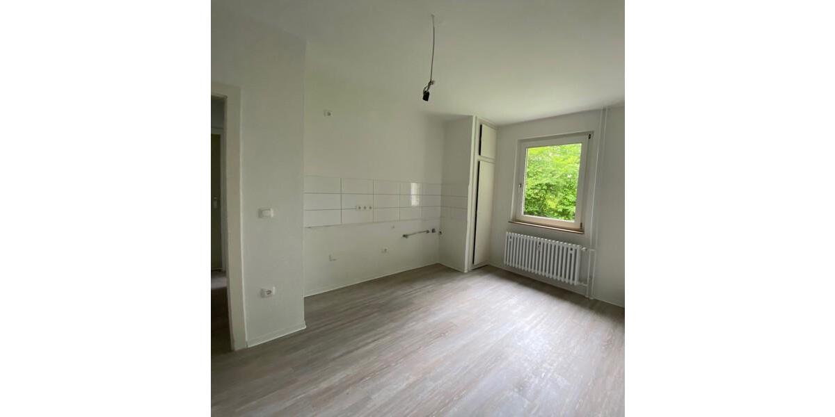 Dachgeschoßwohnung Essen Stadtbezirk VI - 2 Zimmer, 38 m&sup2;, 424&euro; | Angebot:25871627