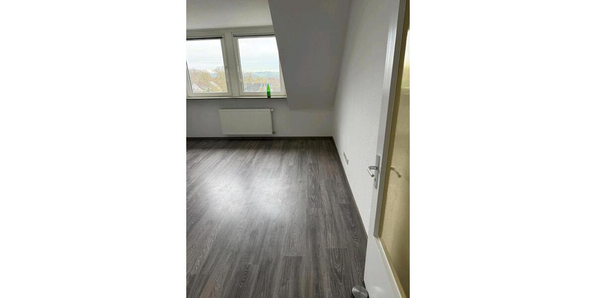 Dachgeschoßwohnung Heiligenhaus - 2 Zimmer, 60 m&sup2;, 550&euro; | Angebot:25884103