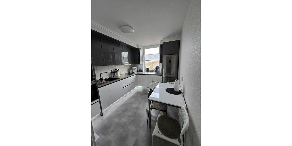 Etagenwohnung Ratingen Tiefenbroich - 3 Zimmer, 92 m&sup2;, 320.000&euro; | Angebot:24682526