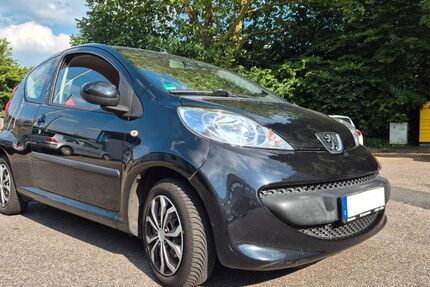 Peugeot 107 171.522 km 2.200 &euro; Essen 45130