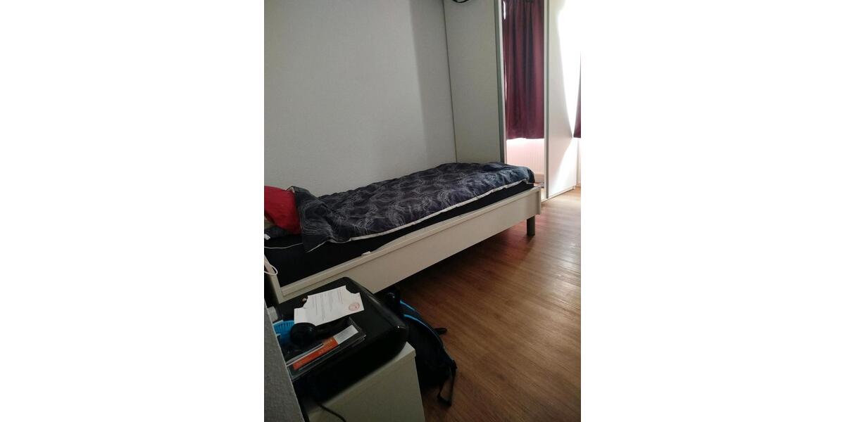 Etagenwohnung Düsseldorf Derendorf - 1 Zimmer, 25 m&sup2;, 585&euro; | Angebot:25931882
