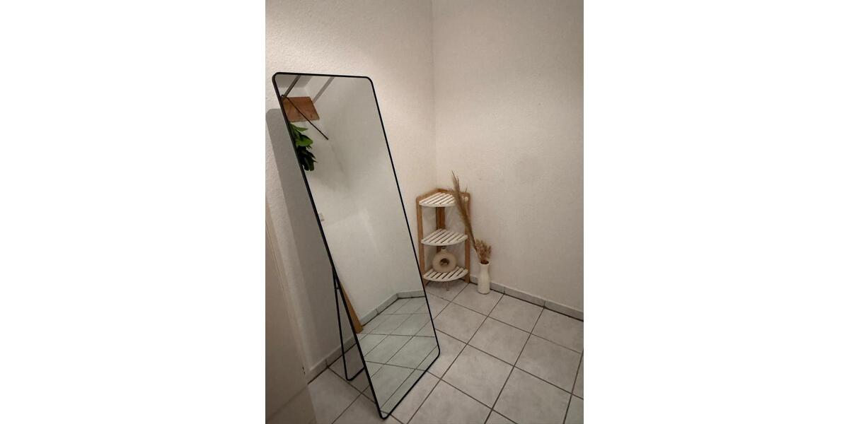 Etagenwohnung Duisburg Huckingen - 2 Zimmer, 40 m&sup2;, 720&euro; | Angebot:25834698