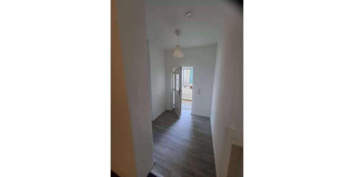 Etagenwohnung Wuppertal - 5 Zimmer, 120 m&sup2;, 1.080&euro; | Angebot:27213360