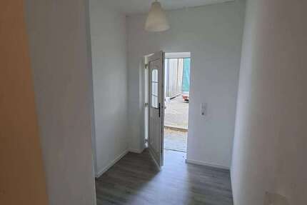 Wohnung Wuppertal - 5 Zimmer, 120 m&sup2;, 1.080&euro; | Angebot:27213360
