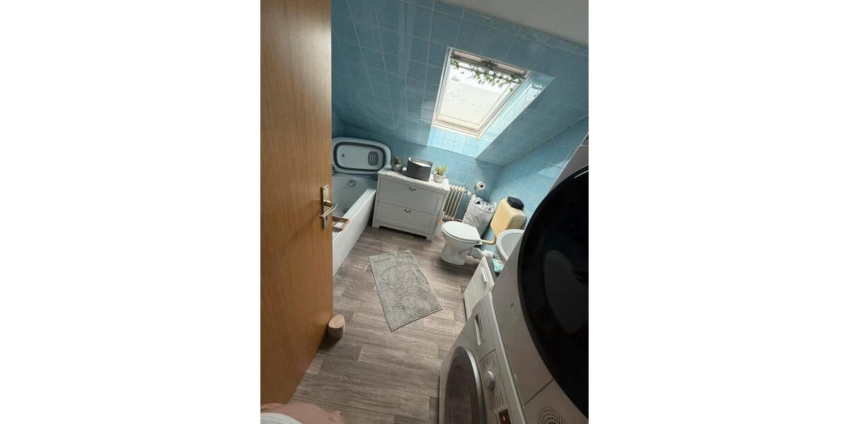 Dachgeschoßwohnung Wuppertal - 4.5 Zimmer, 90 m&sup2;, 916&euro; | Angebot:24399097