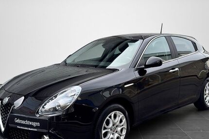 Alfa Romeo Giulietta 134.000 km 8.490 &euro; Oberhausen 46045