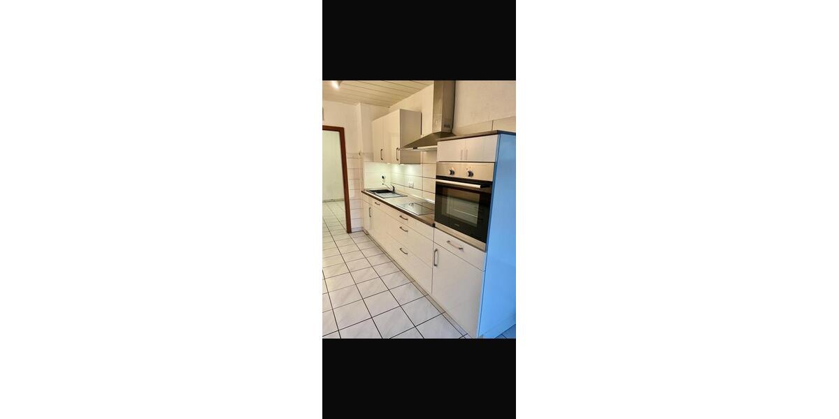 Etagenwohnung Essen Stadtbezirk VII - 4 Zimmer, 100 m&sup2;, 1.300&euro; | Angebot:27557495
